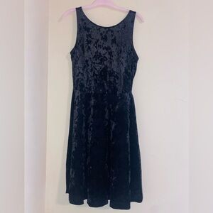 H&M MIDI VELET DRESS